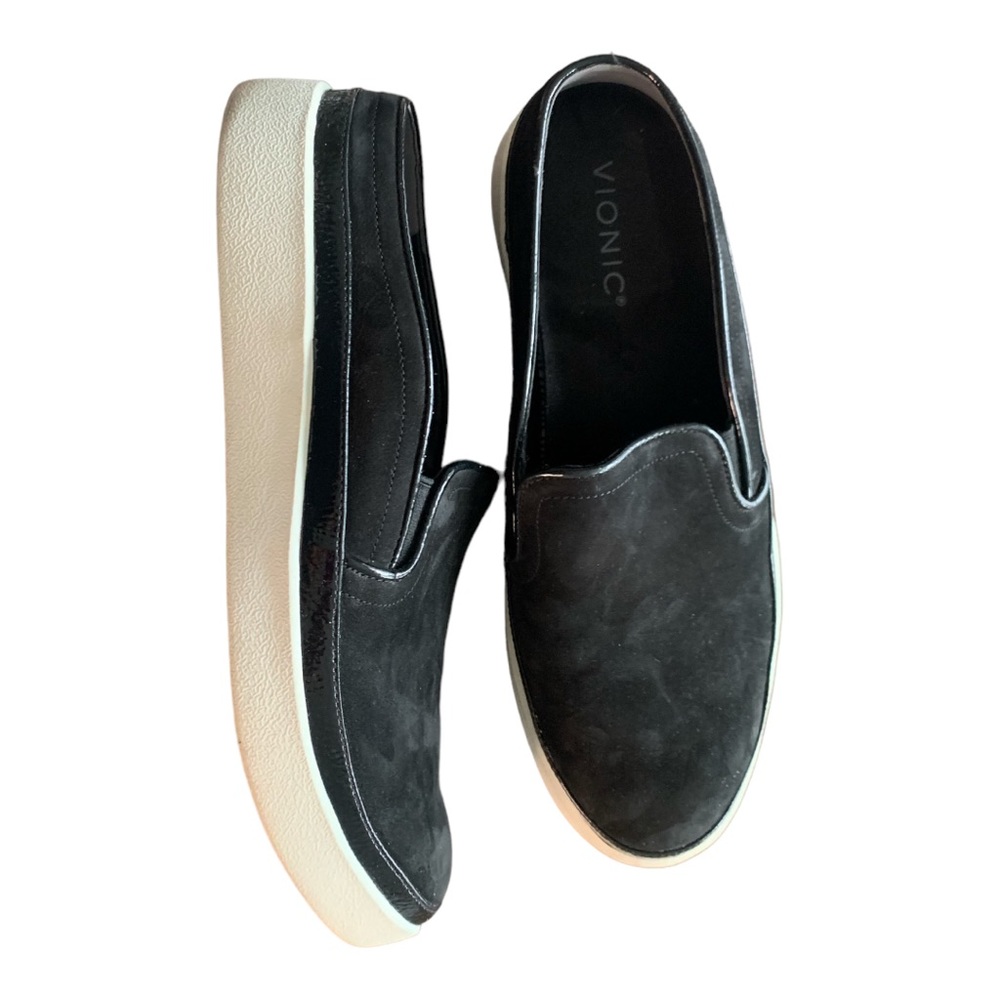 Vionic Suede and Leather Low Back Black Loafer Sneakers 9